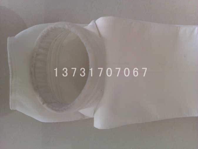 耐酸堿（jiǎn）丙綸針刺（cì）氈除塵（chén）布袋