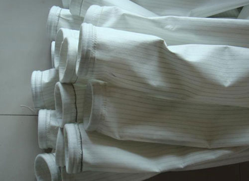 蘭州水（shuǐ）泥廠定購的（de）防靜（jìng）電除塵布袋（dài）今日已發貨