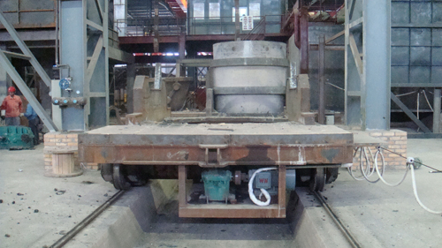 鑄造廠電爐（lú）煙氣（qì）克星 高效（xiào）布袋除塵器問世