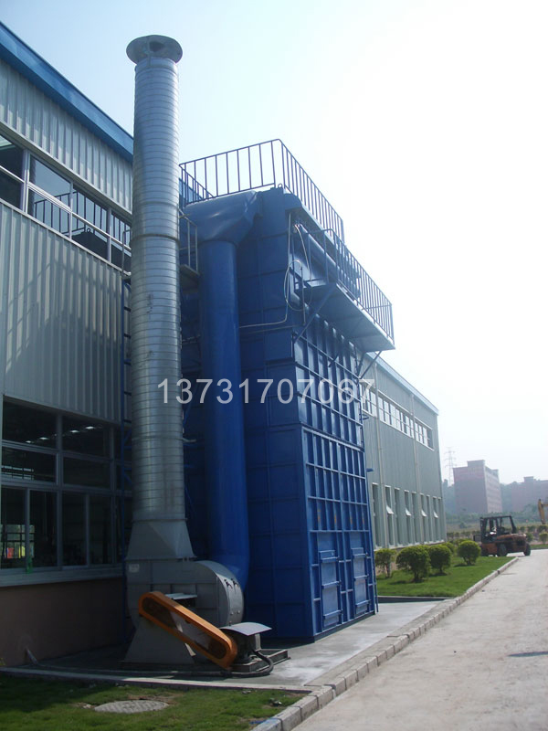 木工車間中央（yāng）脈衝式布袋除塵器通過環保驗收