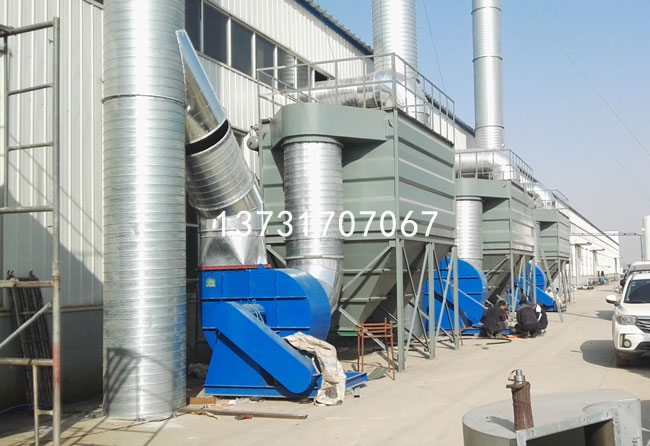 滄州青縣三輪車廠（chǎng）焊煙濾筒除塵器（qì）安裝完畢