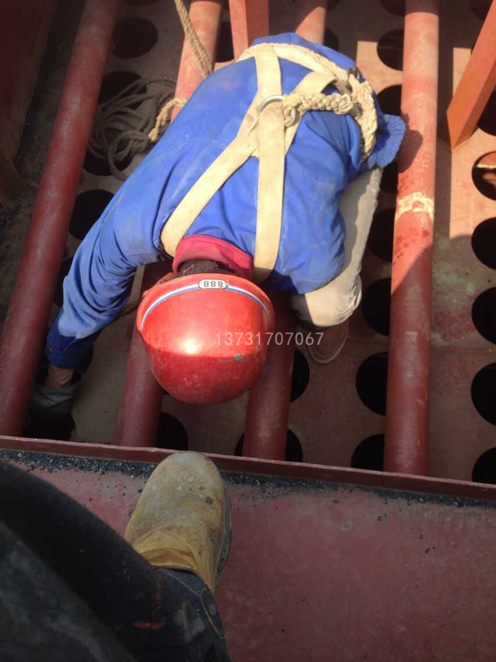 內蒙古察右中（zhōng）旗鐵礦（kuàng）破碎機布袋除塵器運行粉塵排放（fàng）5mg