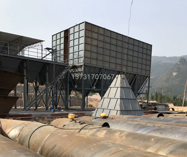 湖南嶽陽頁岩磚（zhuān）廠布袋除塵器（qì）施工中