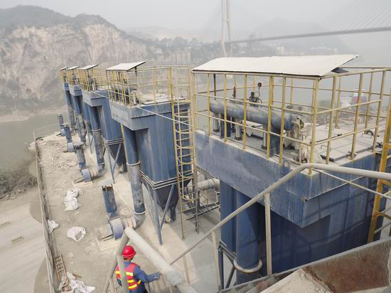 銀川中(zhōng)衛劉(liú)經理定購的PPC32-4水泥庫頂布袋除塵器已發貨 銀川(chuān)中衛劉經理定購的PPC32-4水泥庫頂布袋除塵器已發貨