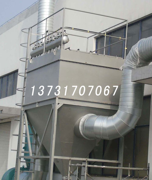 河（hé）北邢台華密橡膠郝經理定購的XLT濾筒除塵器已發貨