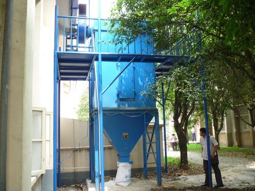 秦皇島粉碎混料除塵器係統安裝完畢